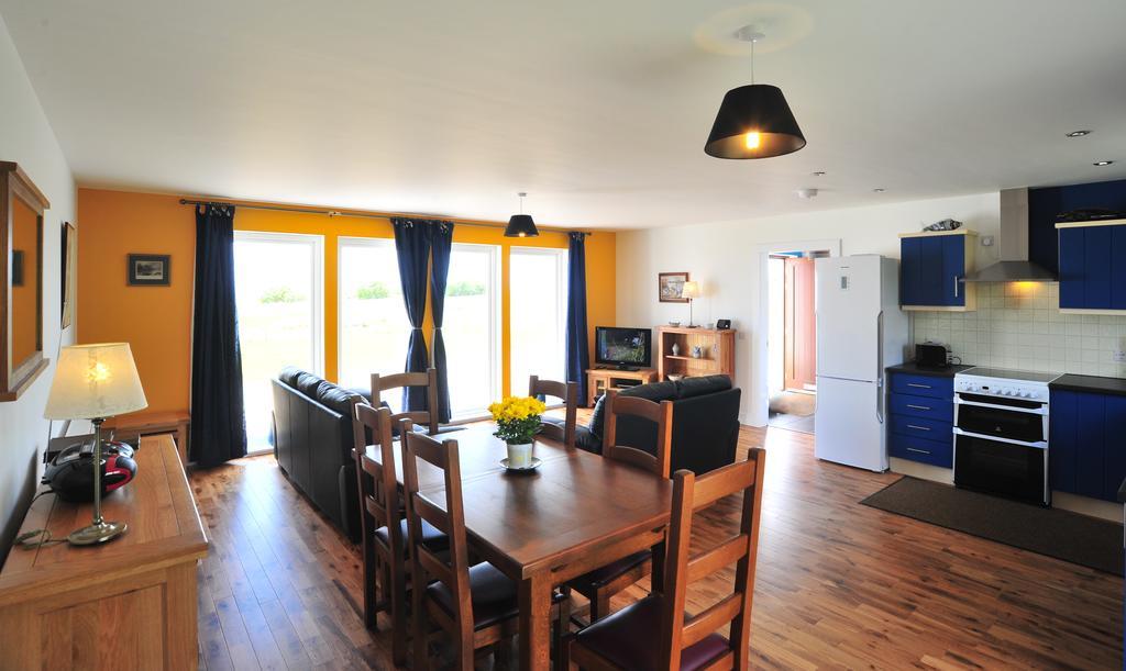 Appartement Hartaval & Baca Ruadh à Staffin Extérieur photo