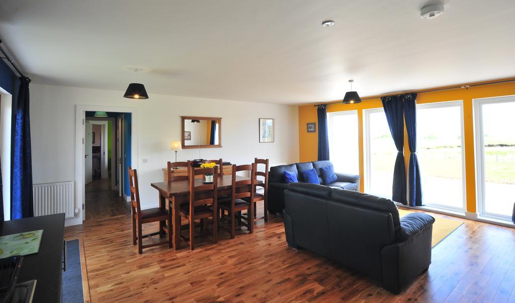 Appartement Hartaval & Baca Ruadh à Staffin Extérieur photo