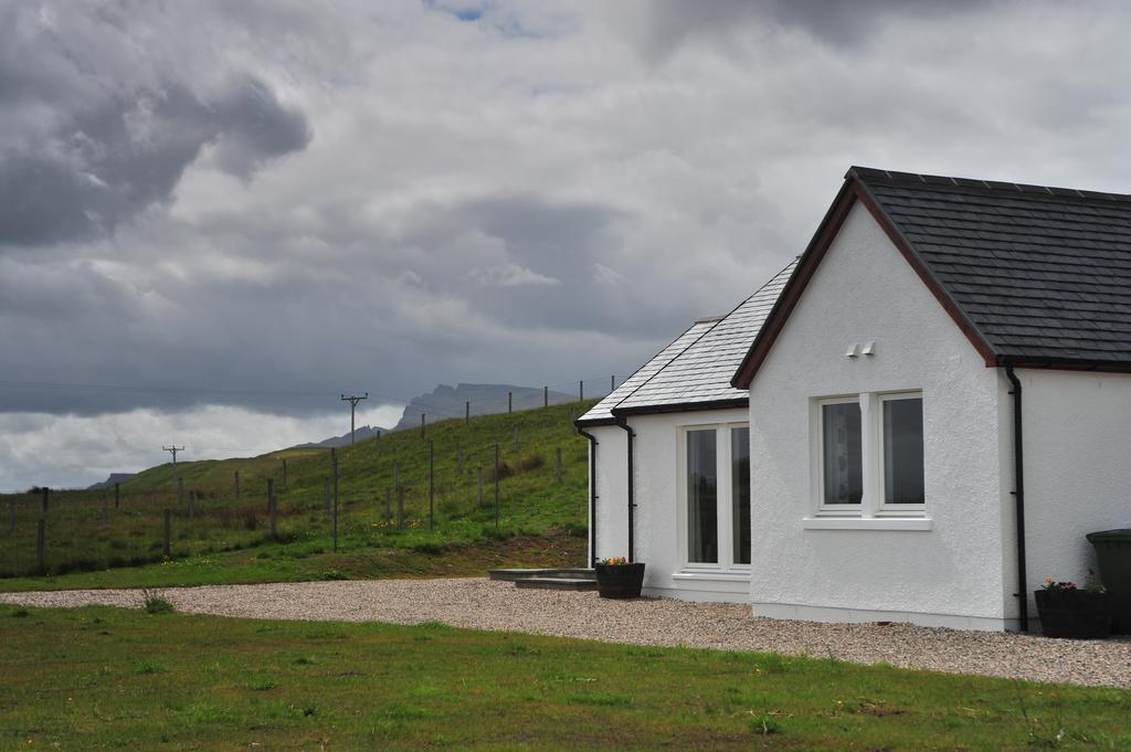 Appartement Hartaval & Baca Ruadh à Staffin Extérieur photo